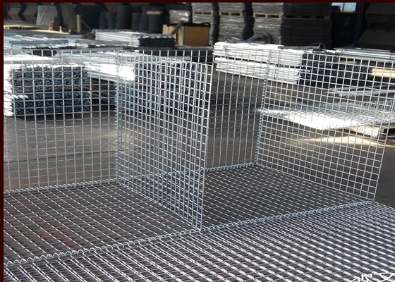 El indicador de Gabion 10 soldó con autógena el PVC del agujero del rectángulo de la malla de alambre 2 x 2 cubierto