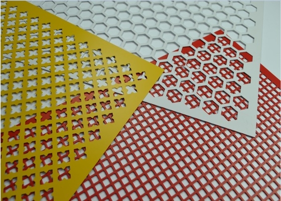 Metal perforado decorativo Mesh Sheets anchura del 1m/del 1.22m para los divisores del espacio