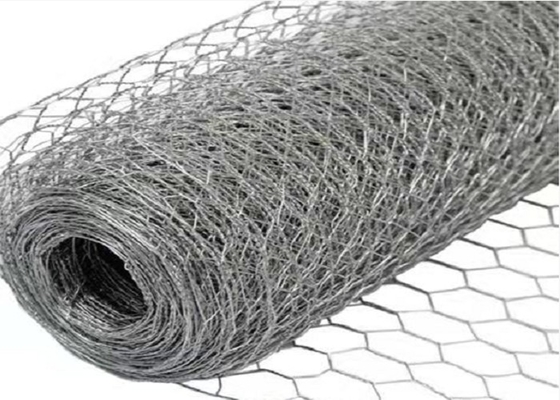 La malla de alambre hexagonal galvanizada sumergida caliente el 10-200m galvanizó la tela metálica hexagonal