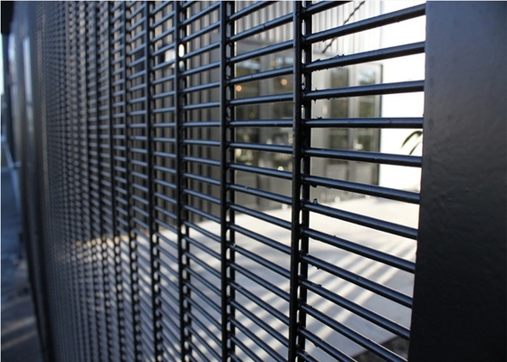 Valla de seguridad soldada con autógena alambre doble, cerca de alambre galvanizada de plata del 1m Panels
